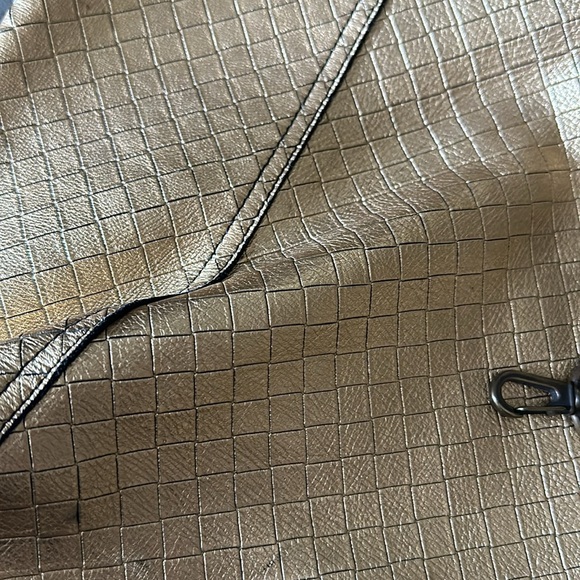 Bottega Veneta bag in gold unbelievably beautiful - Picture 4 of 17